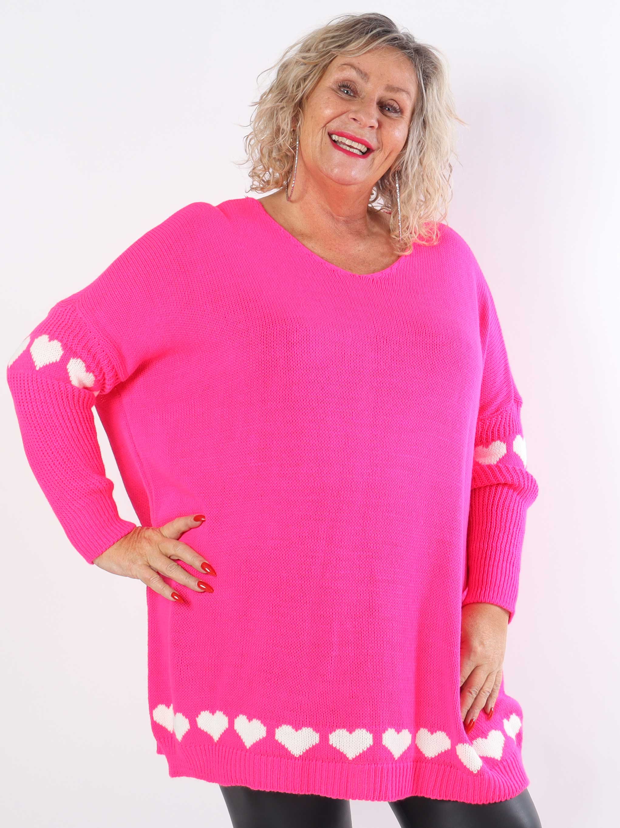 Katerina - Plus size strik med søde hjertedetaljer